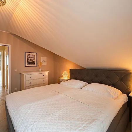 Wohnpark Stadt Hamburg By Rujana *