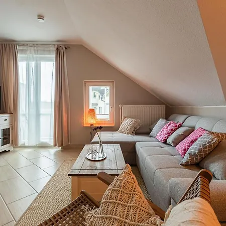 Wohnpark Stadt Hamburg By Rujana * ビンツ